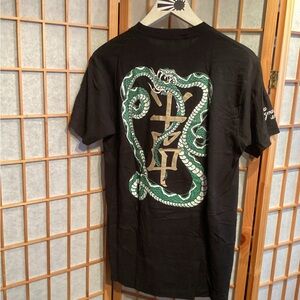 NWOT OhItsTeddy BoostGod Snake Graphic Logo T-Shirt Men's Size Large